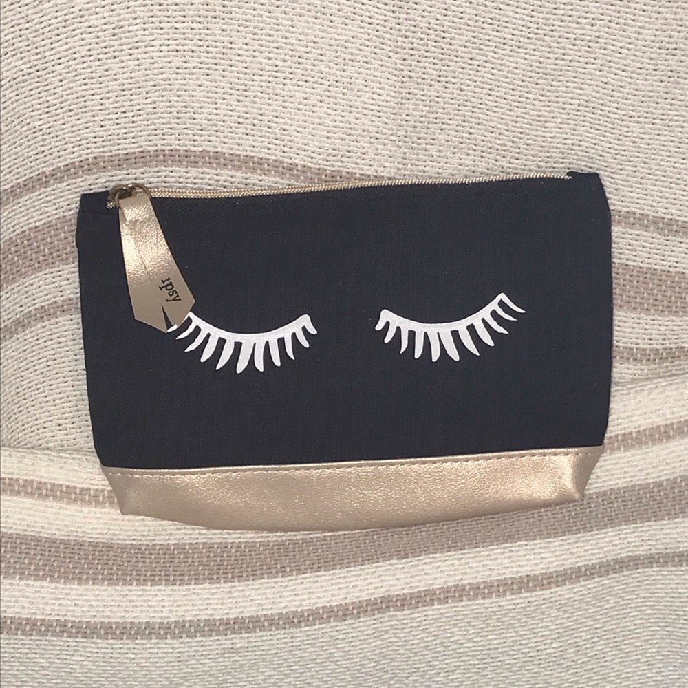 Makeup bag with eyelash design